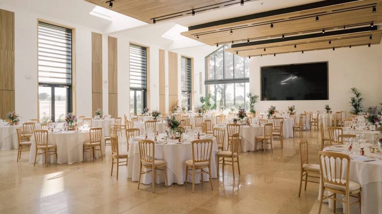 Credit: https://www.rhs.org.uk/venue-hire/wisley/hilltop-garden-room