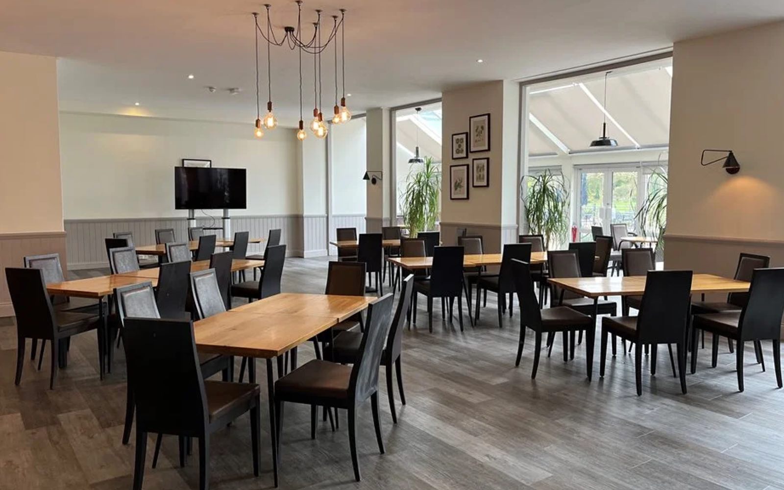 Credit: https://www.rhs.org.uk/venue-hire/wisley/tulip-tree-room