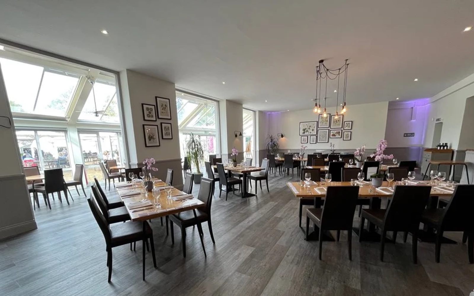 Credit: https://www.rhs.org.uk/venue-hire/wisley/tulip-tree-room
