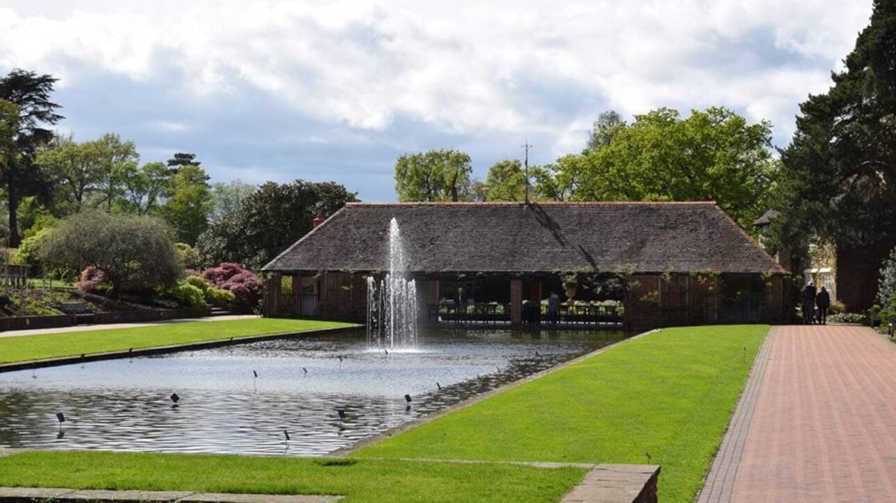 Credit: https://www.rhs.org.uk/venue-hire/wisley/waterlily-pavilion