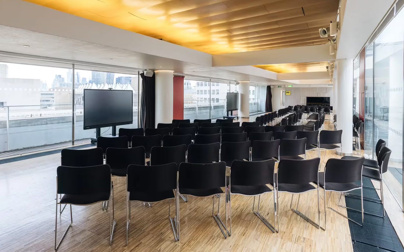 Credit: Cesare De Giglio https://www.southbankcentre.co.uk/venue-hire/hire-st-pauls-roof-pavilion/