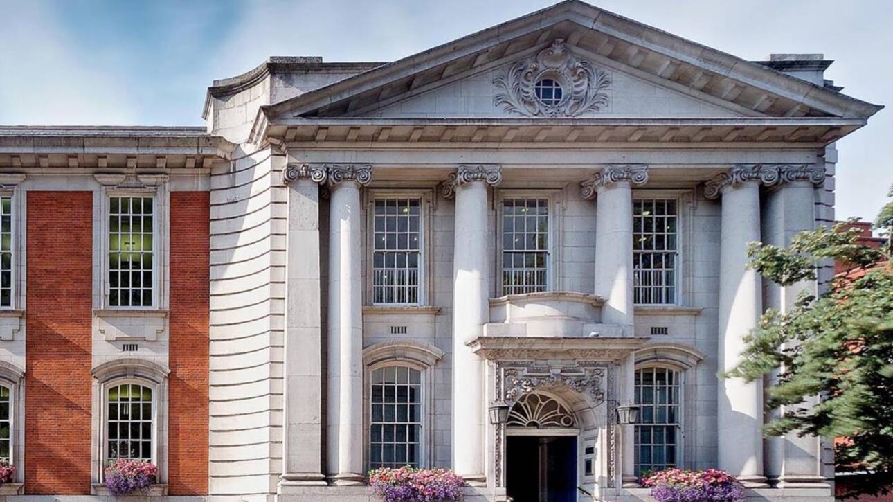 Credit: https://www.rbkc.gov.uk/venues-in-kensington-and-chelsea/chelsea-old-town-hall