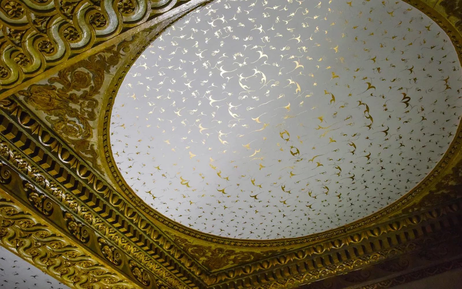 Credit: https://www.rmg.co.uk/venue-hire/our-venues/queens-house-venue-hire